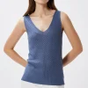 Ażurowy top na ramiączkach dekolt w szpic