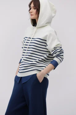 Bluza z kapturem w granatowe paski