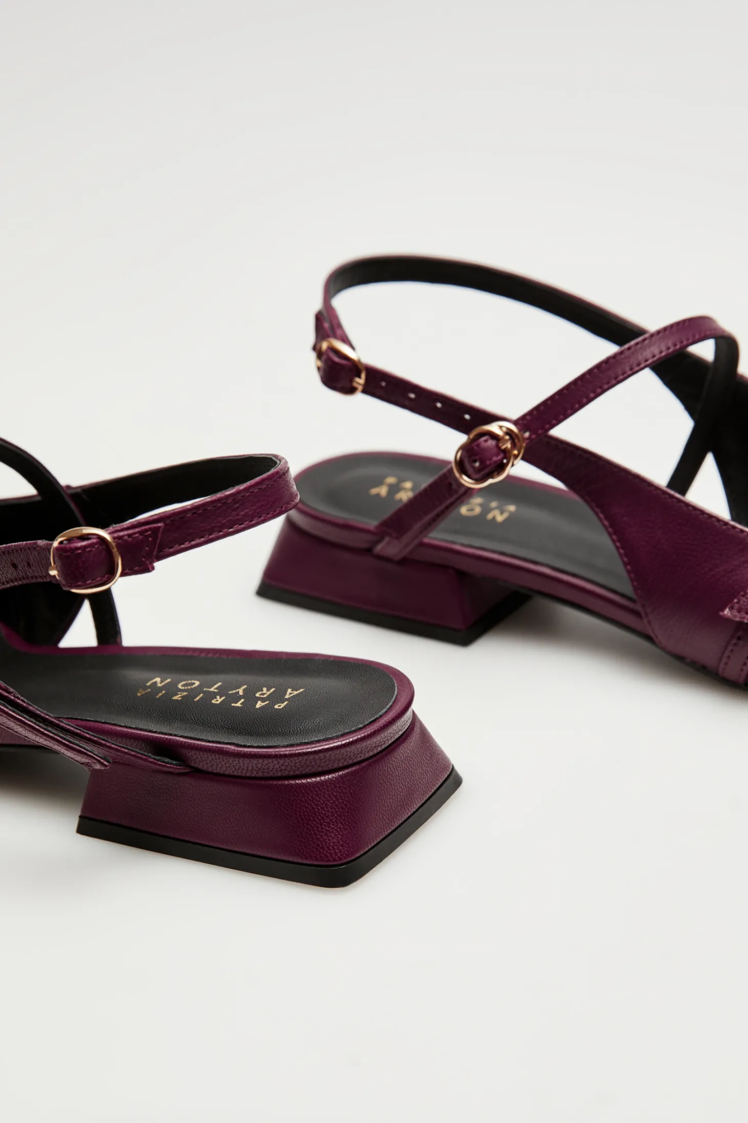 Buty slingback