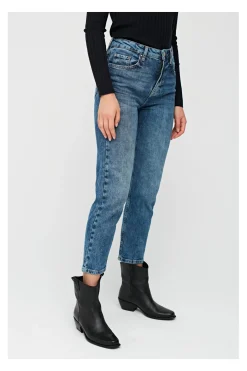 Buty ze skóry z kwadratowym noskiem