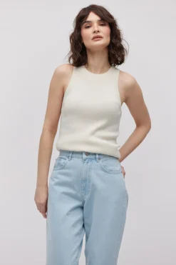 Śmietankowa bluzka halter z jedwabiem