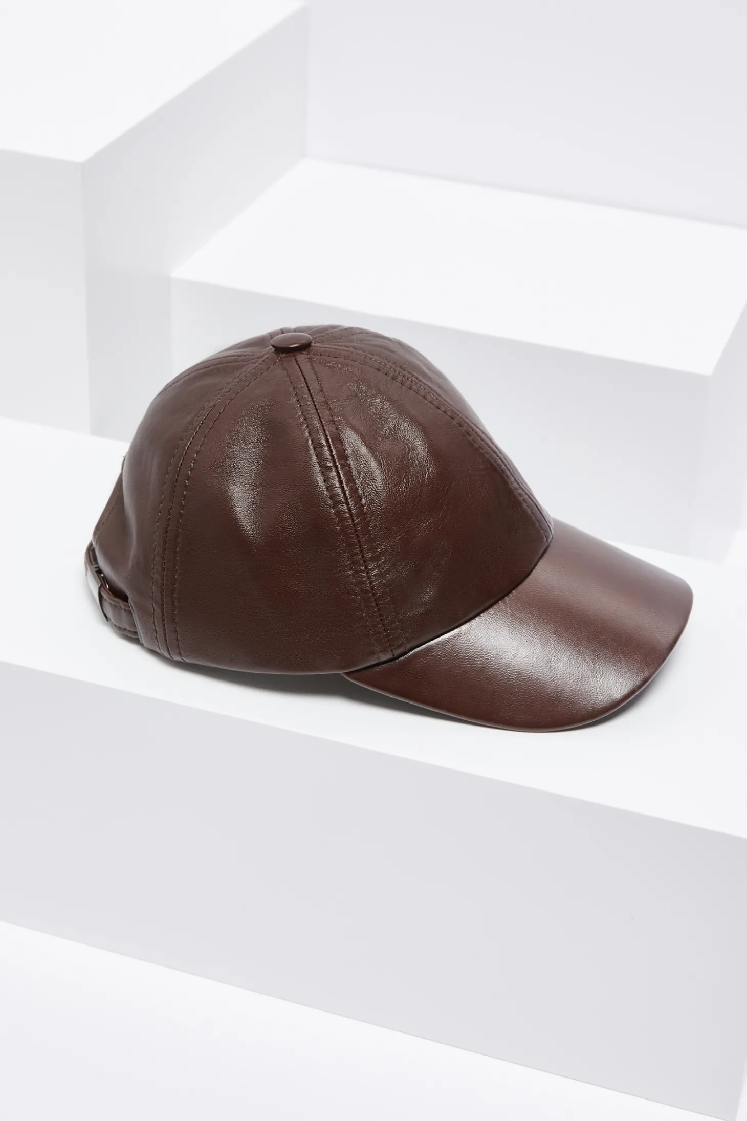 Skórzana czapka z daszkiem