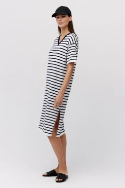 Sukienka tuba w paski